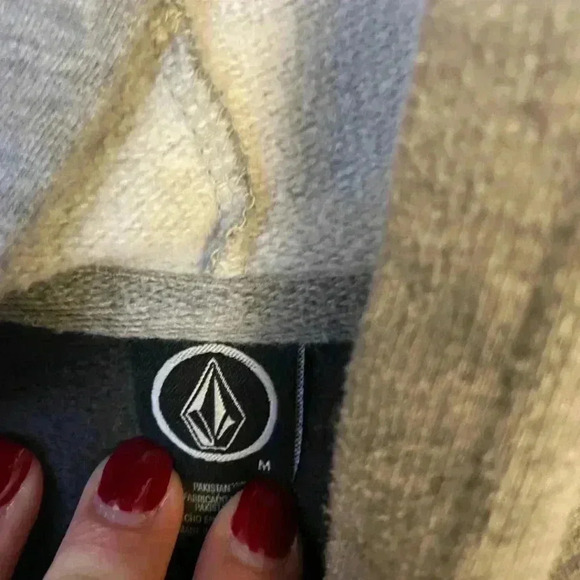 Volcom Stone boys hoodie size medium - Picture 2 of 2